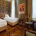 Lejlighedshotel Stare Kino Cinema