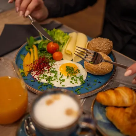 Stare Kino Cinema Hotel apartamentowy 3*