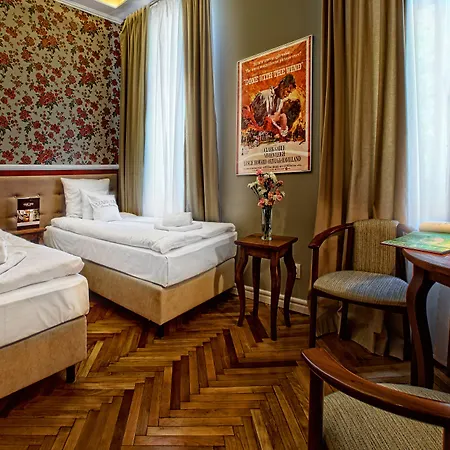 Aparthotel Stare Kino Cinema Residence