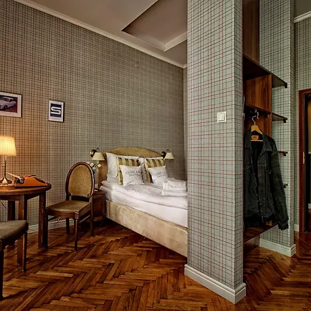 Stare Kino Cinema Aparthotel Łódź