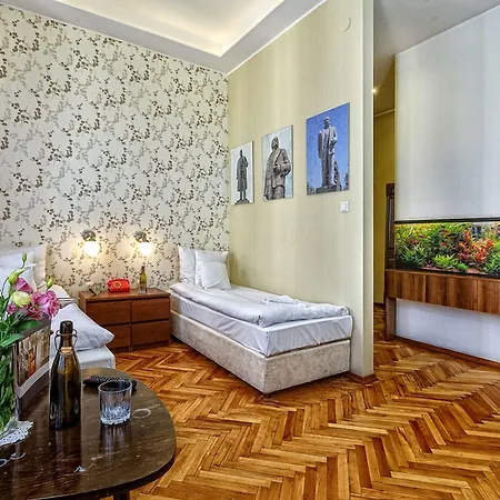 Hotel apartamentowy Stare Kino Cinema 3*