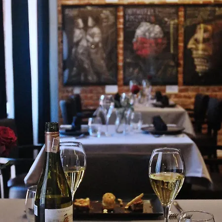 Aparthotel Stare Kino Cinema Residence 3*