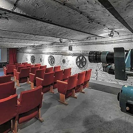 Stare Kino Cinema Aparthotel 3*