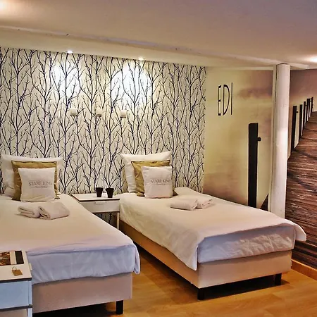Hotel apartamentowy Stare Kino Cinema 4*