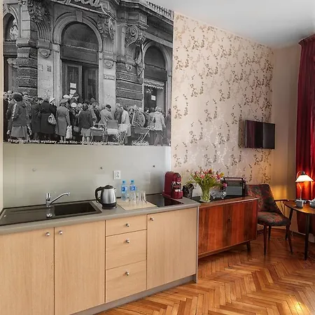 Stare Kino Cinema Apart Otel