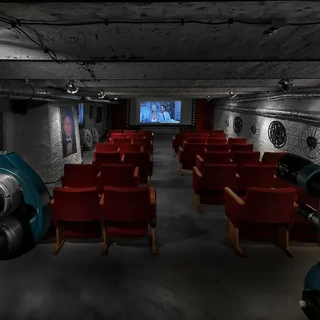 Stare Kino Cinema アパートホテル