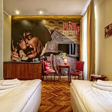 Stare Kino Cinema 4*