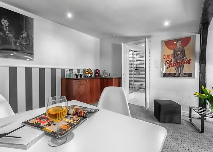 Stare Kino Cinema Aparthotel