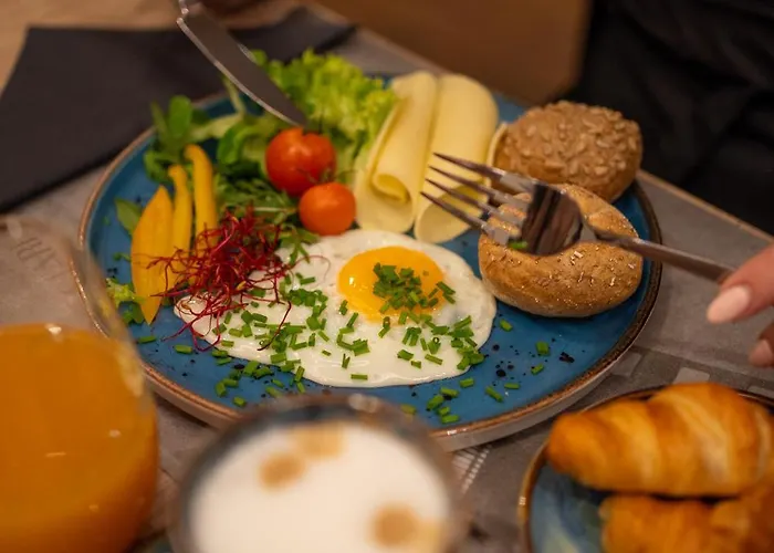 Stare Kino Cinema 公寓式酒店 3*