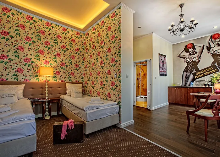 Stare Kino Cinema Aparthotel 3*