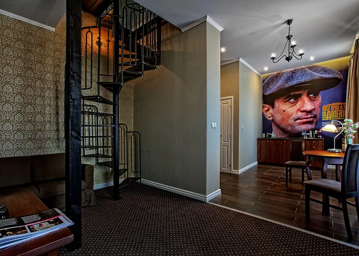 Stare Kino Cinema 3*