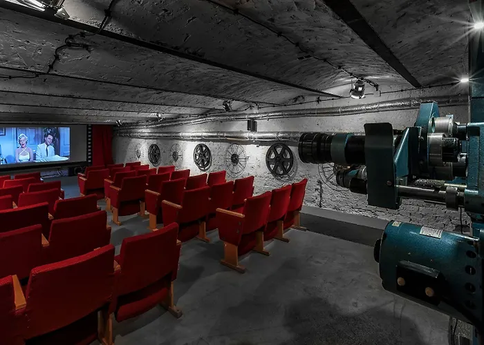 Stare Kino Cinema 3* Лодзь