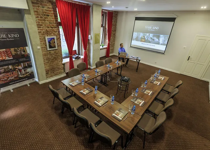 Stare Kino Cinema 3*