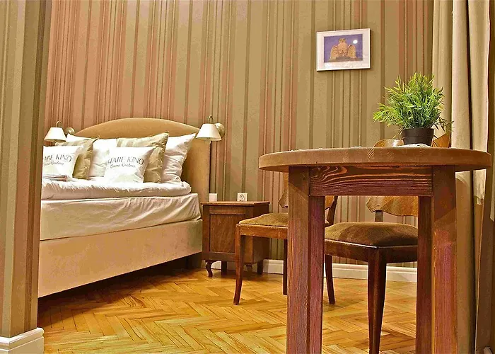 Stare Kino Cinema 3* 罗兹