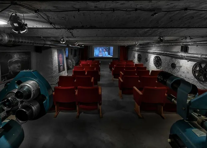 Stare Kino Cinema 公寓式酒店